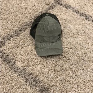 men’s green under armor hat
